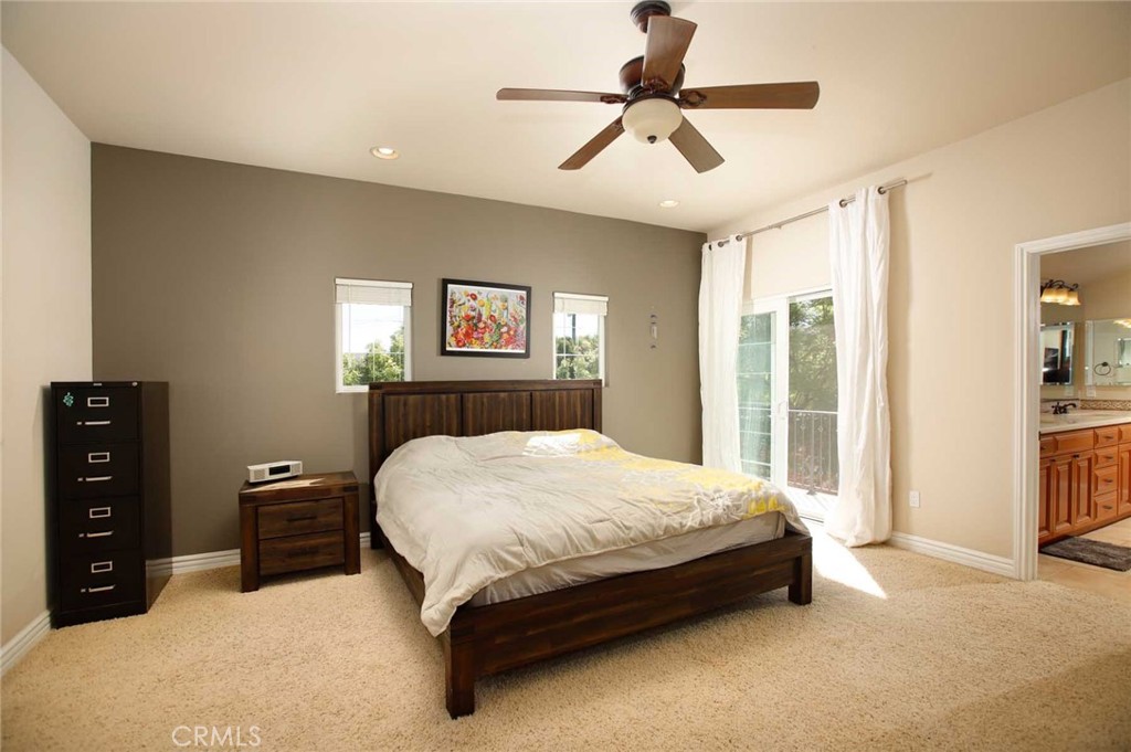 1595 E Avenida De Las Flores