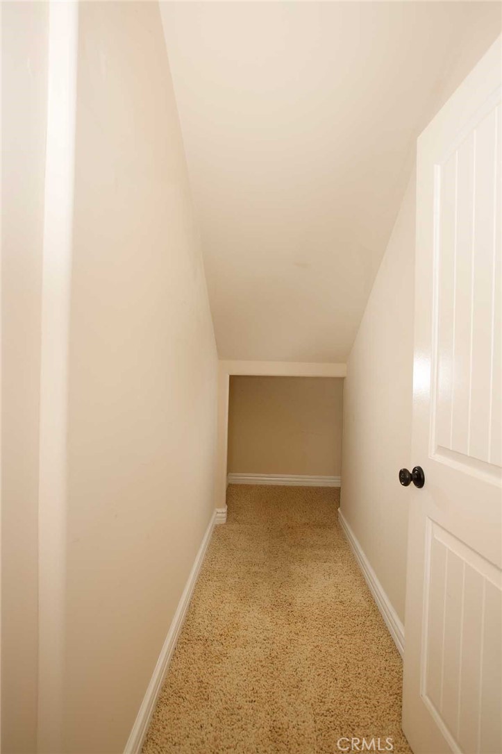 1595 E Avenida De Las Flores