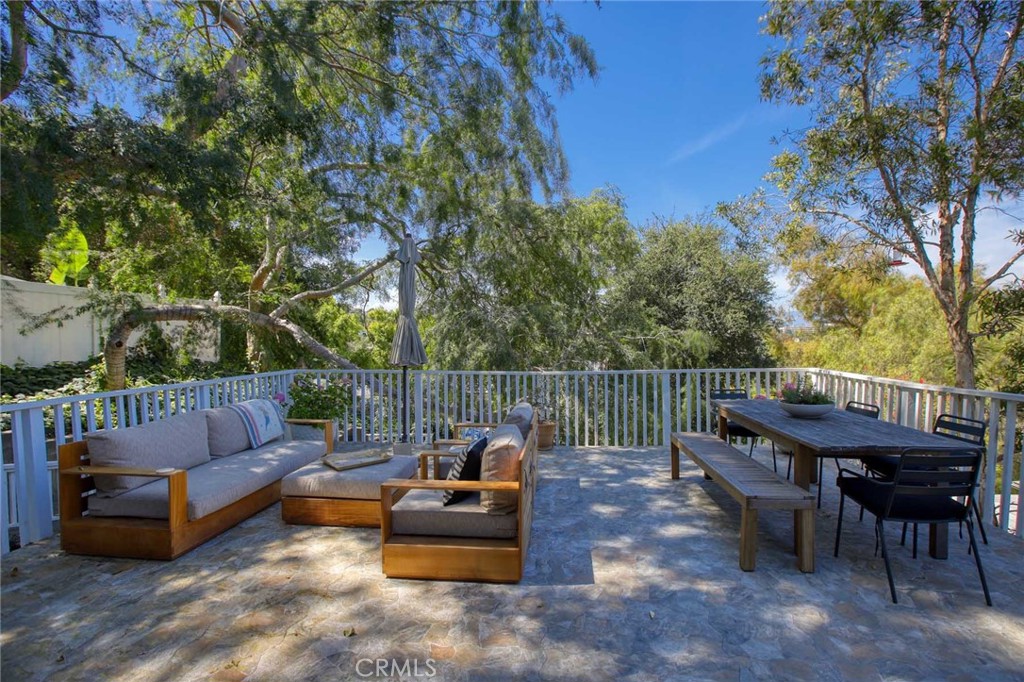 3122 Oakcrest