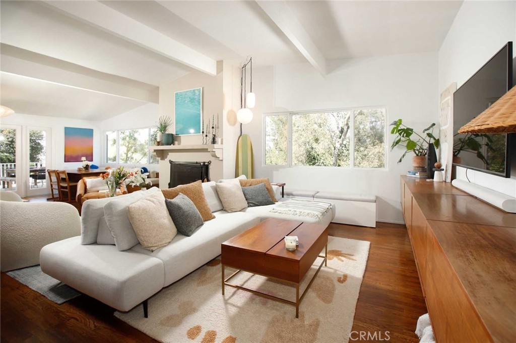 3122 Oakcrest