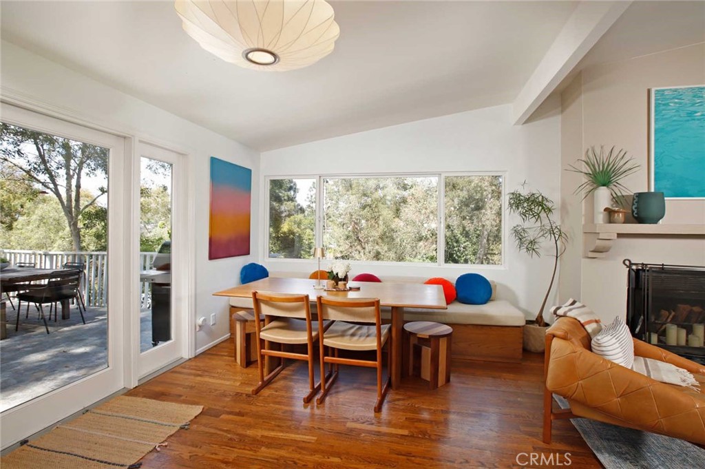 3122 Oakcrest