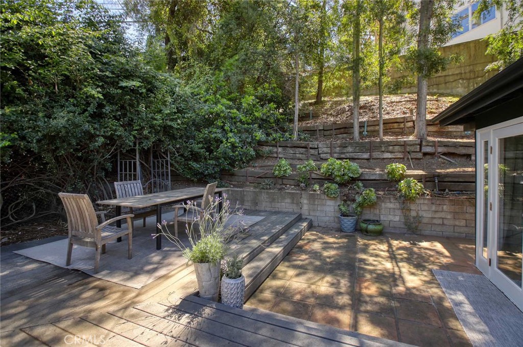 3122 Oakcrest