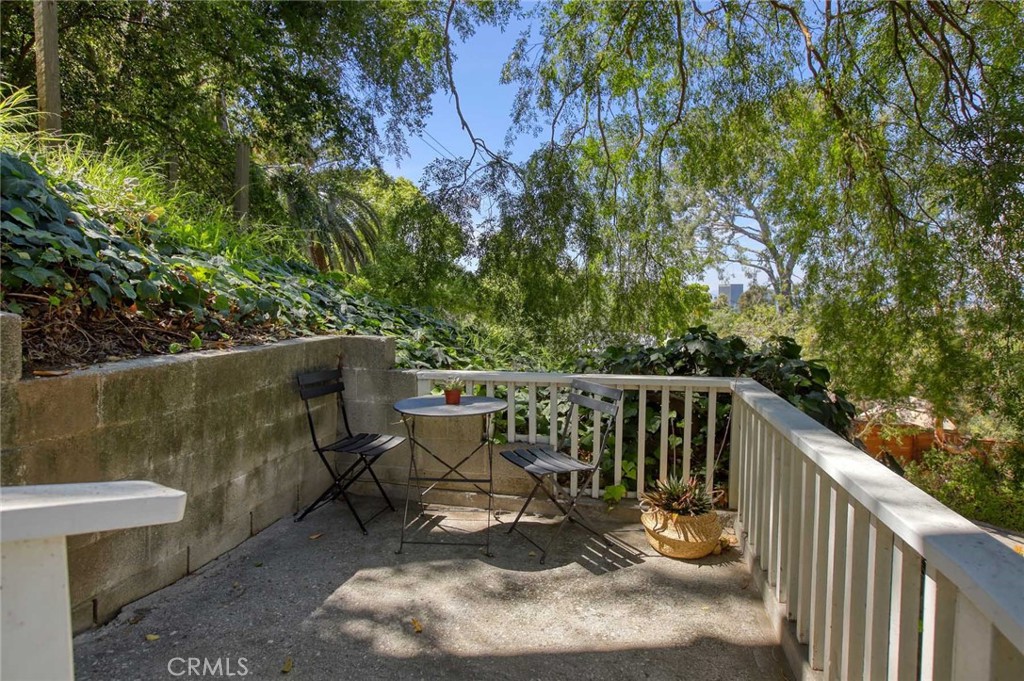 3122 Oakcrest