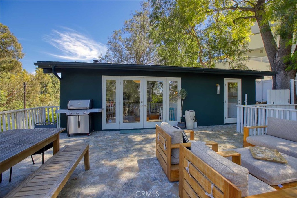 3122 Oakcrest
