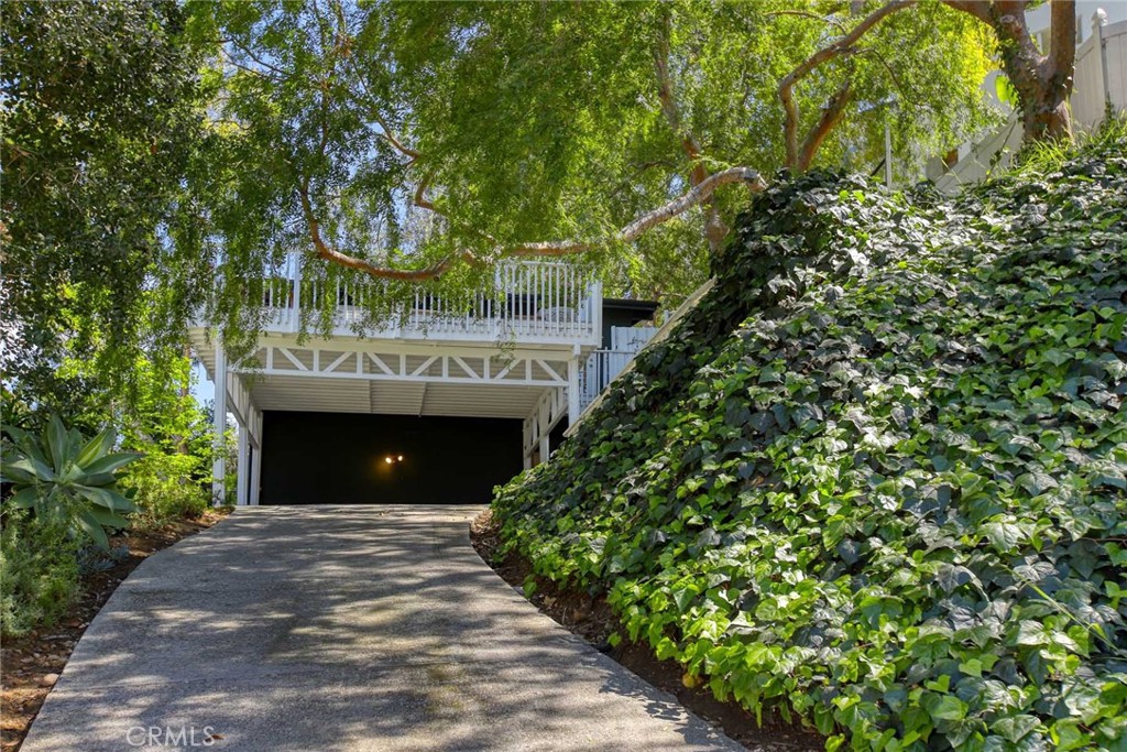 3122 Oakcrest