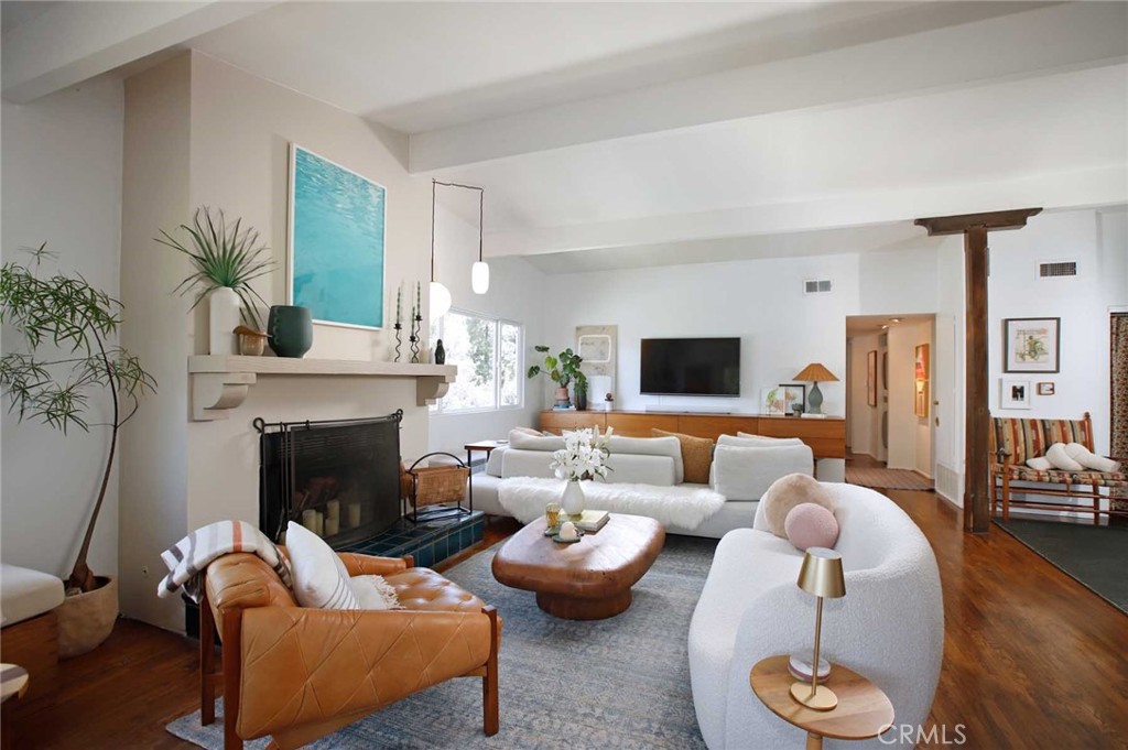 3122 Oakcrest