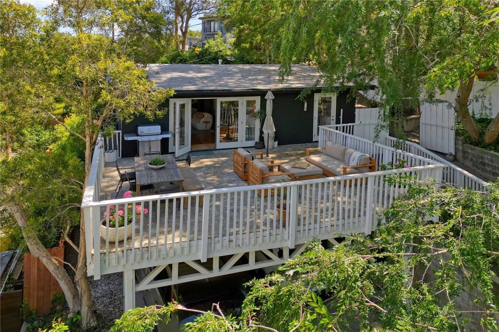 3122 Oakcrest