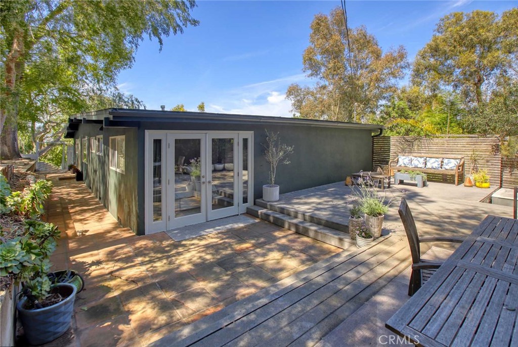 3122 Oakcrest