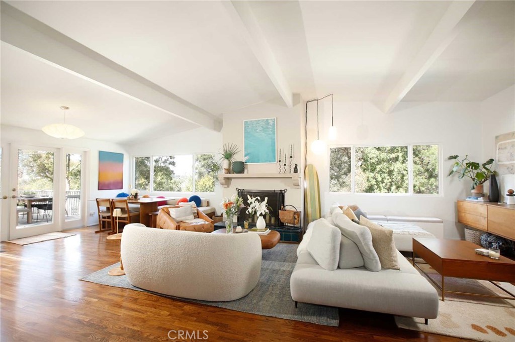 3122 Oakcrest