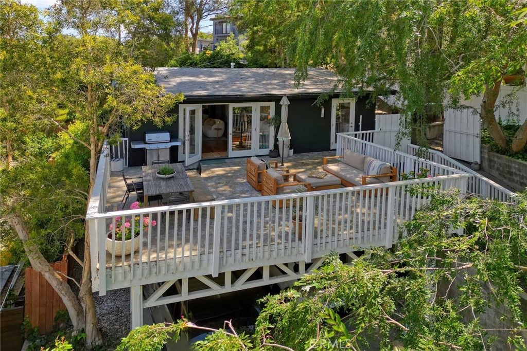3122 Oakcrest