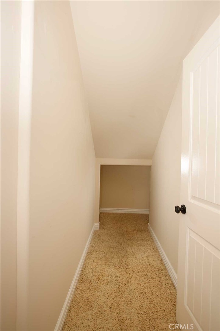 1595 E Avenida De Las Flores