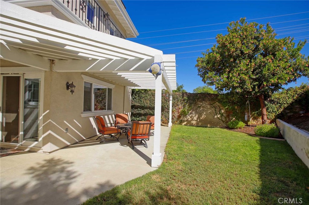 1595 E Avenida De Las Flores