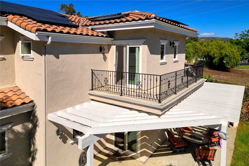 1595 E Avenida De Las Flores