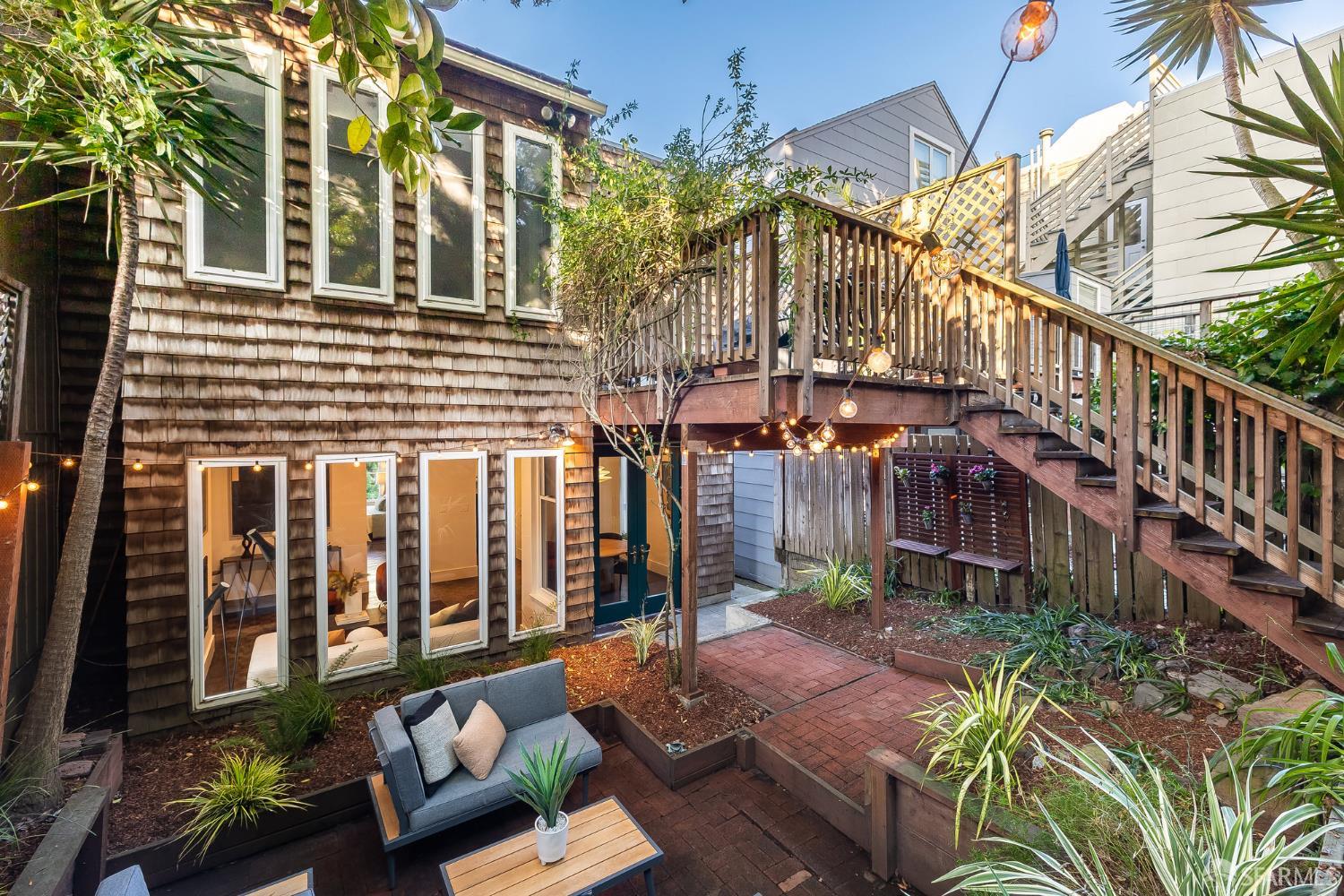 2757 Greenwich Street