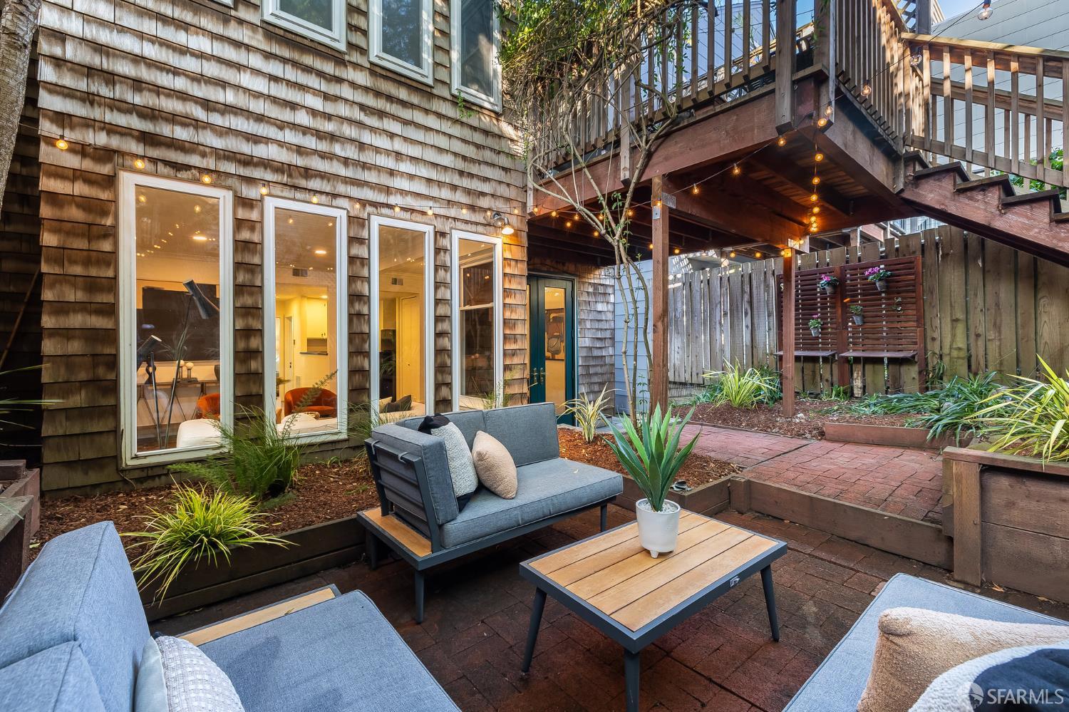 2757 Greenwich Street