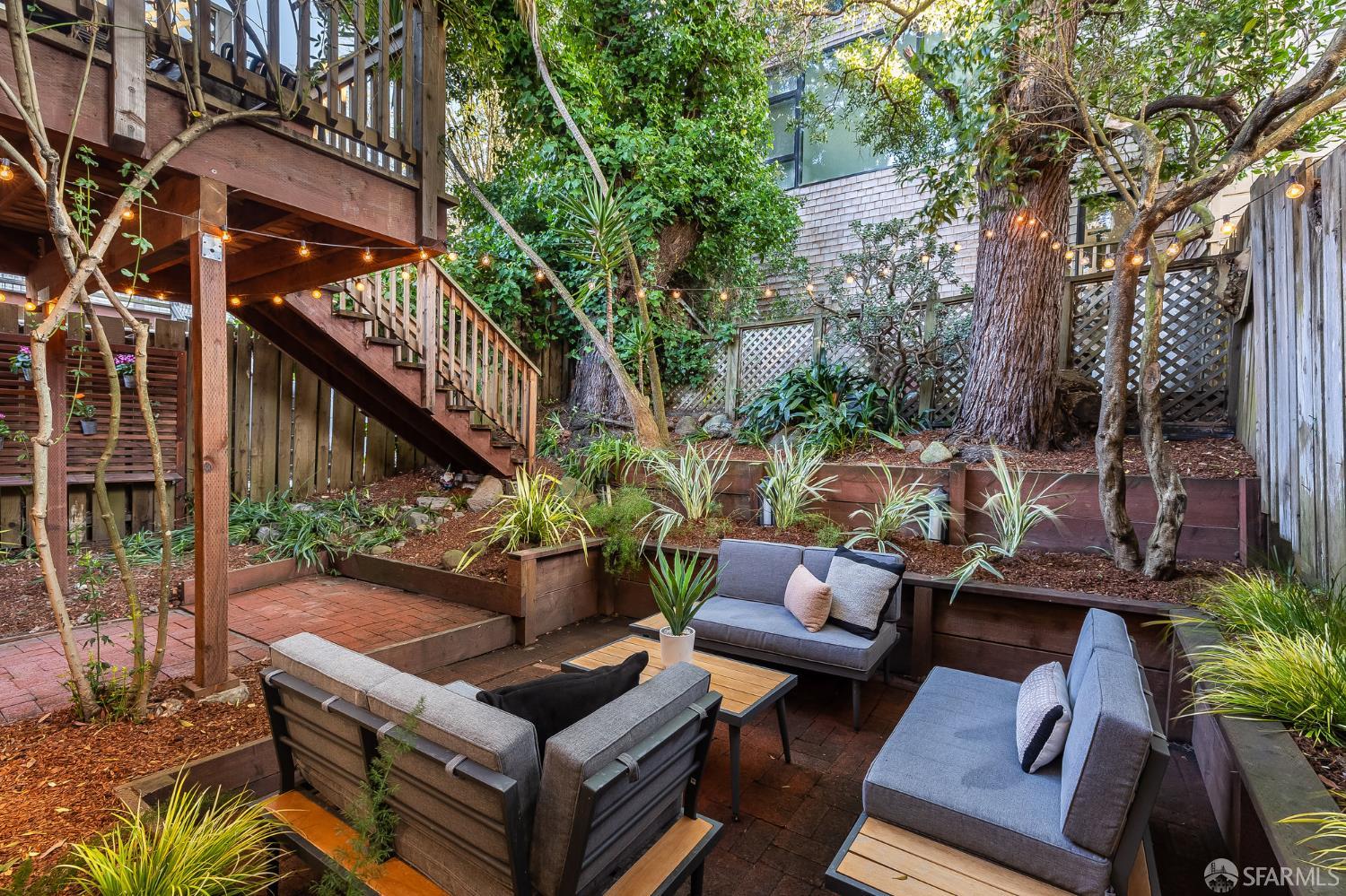 2757 Greenwich Street