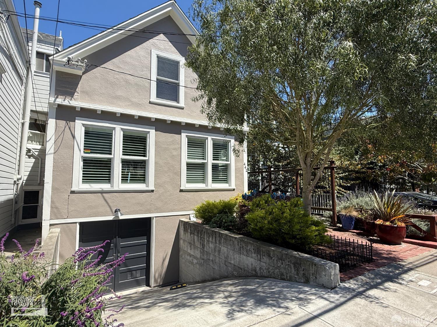 441 Douglass Street