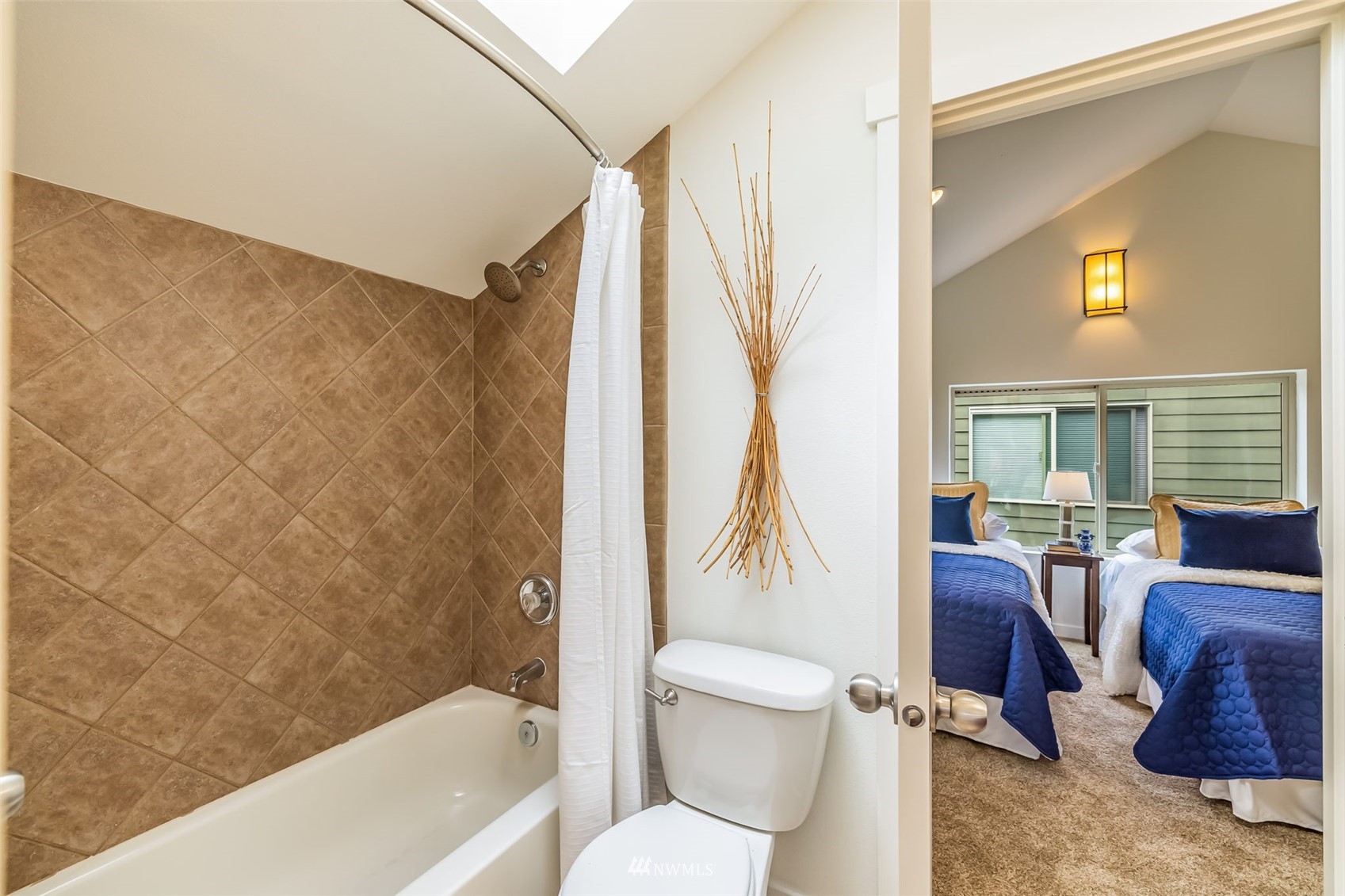 9237 Woodlawn Avenue N Unit: A