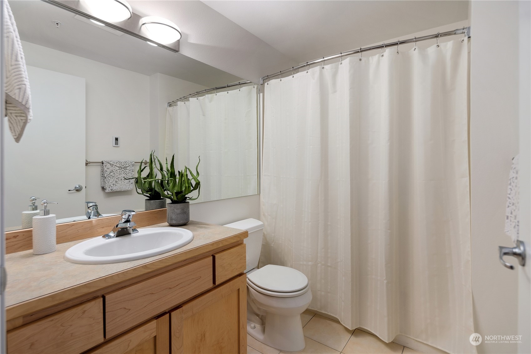 654 5th Avenue S Unit: 402