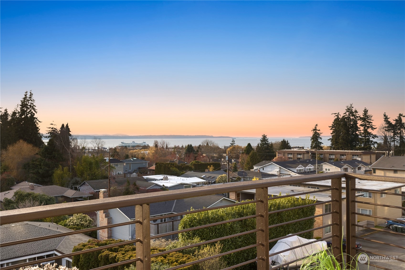 654 5th Avenue S Unit: 402