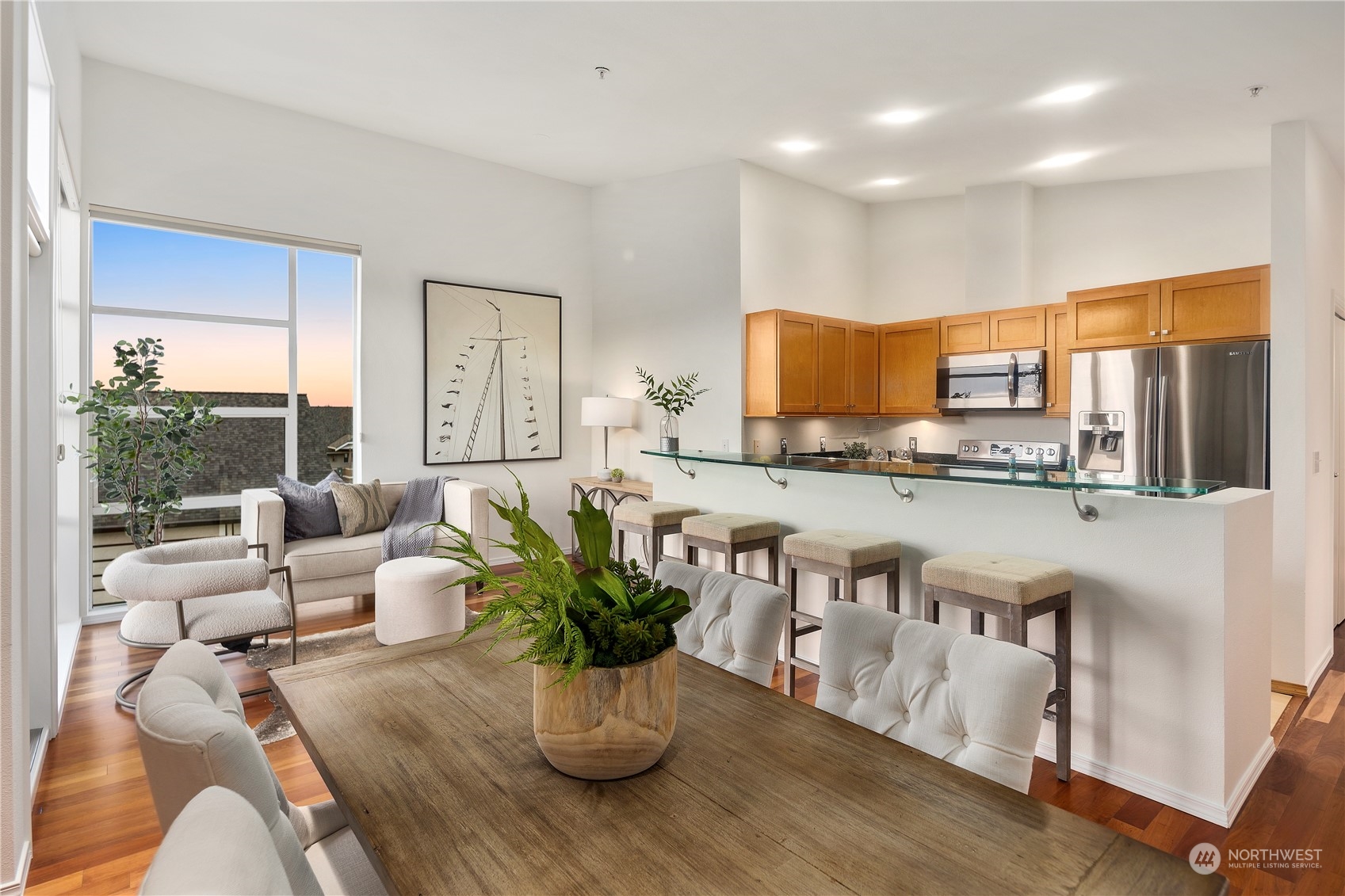 654 5th Avenue S Unit: 402