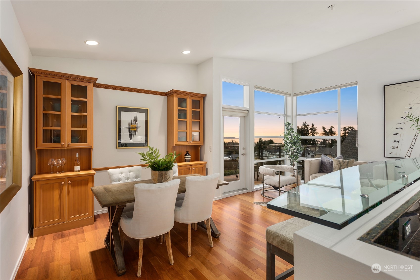 654 5th Avenue S Unit: 402