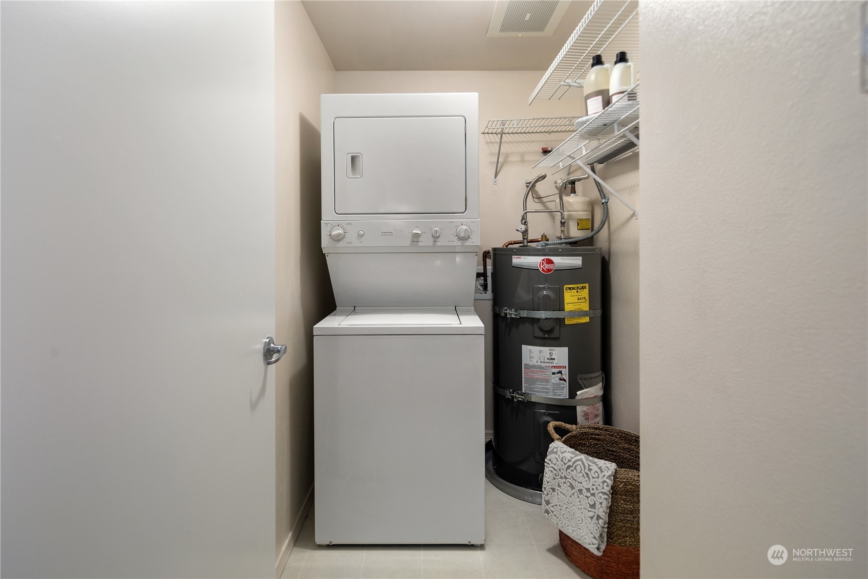 654 5th Avenue S Unit: 402