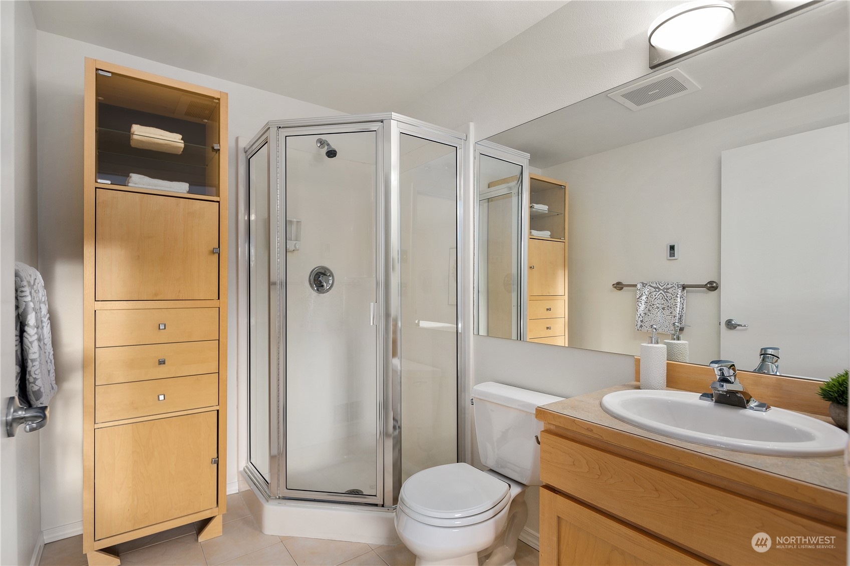 654 5th Avenue S Unit: 402