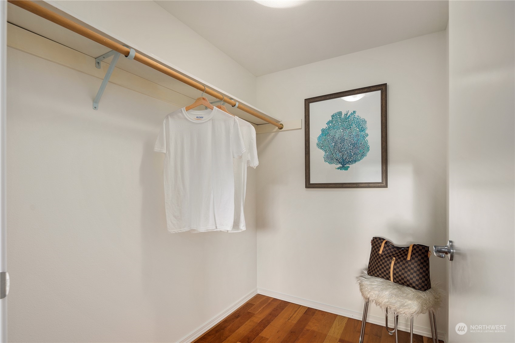 654 5th Avenue S Unit: 402