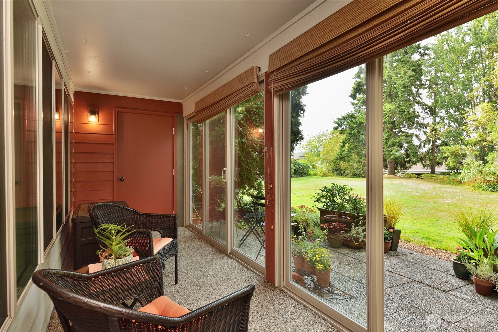 23401 Lakeview Drive Unit: J105