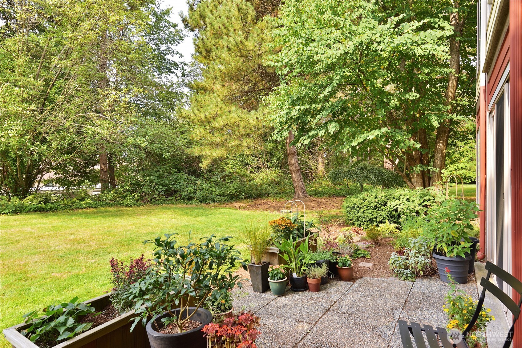 23401 Lakeview Drive Unit: J105