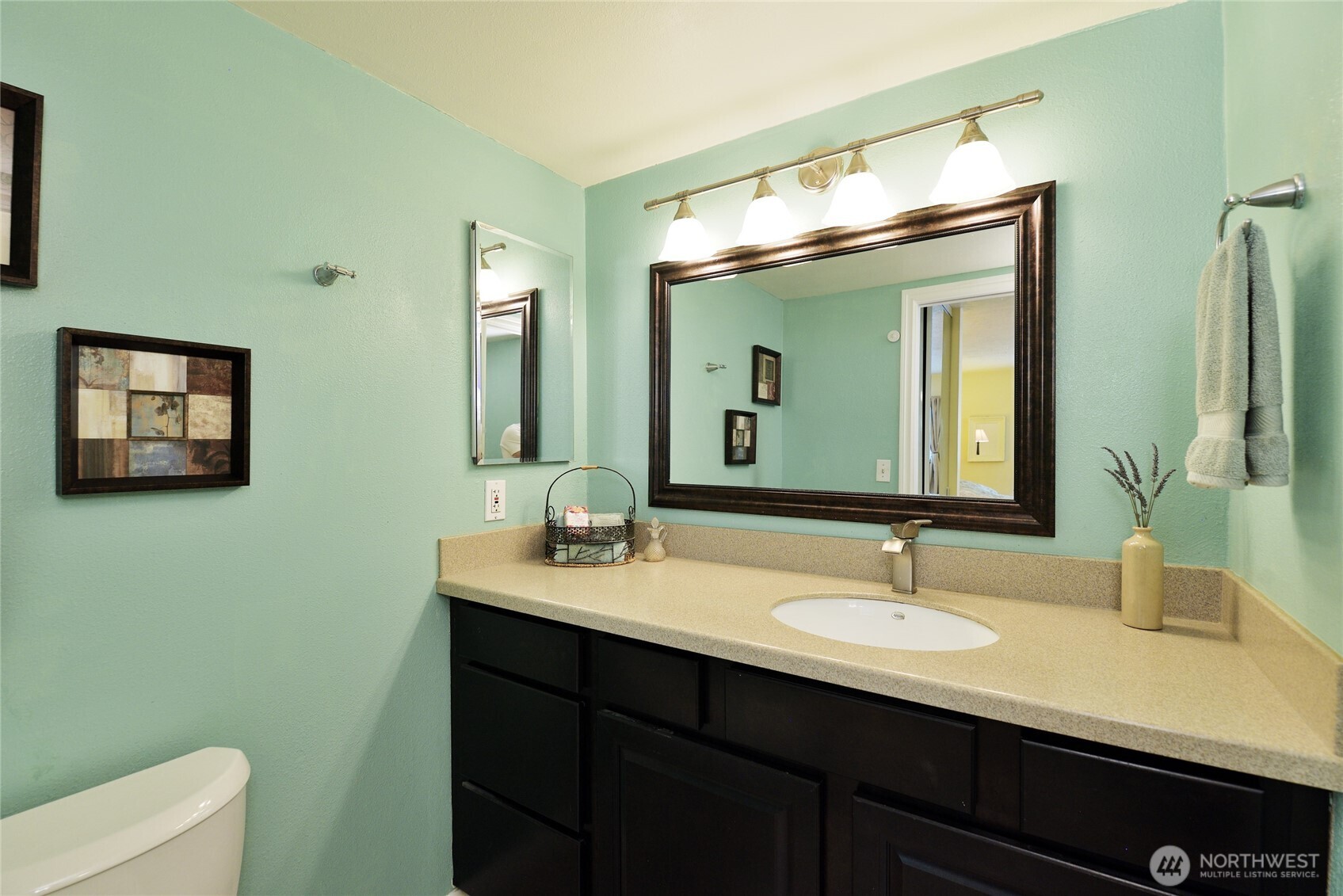 23401 Lakeview Drive Unit: J105