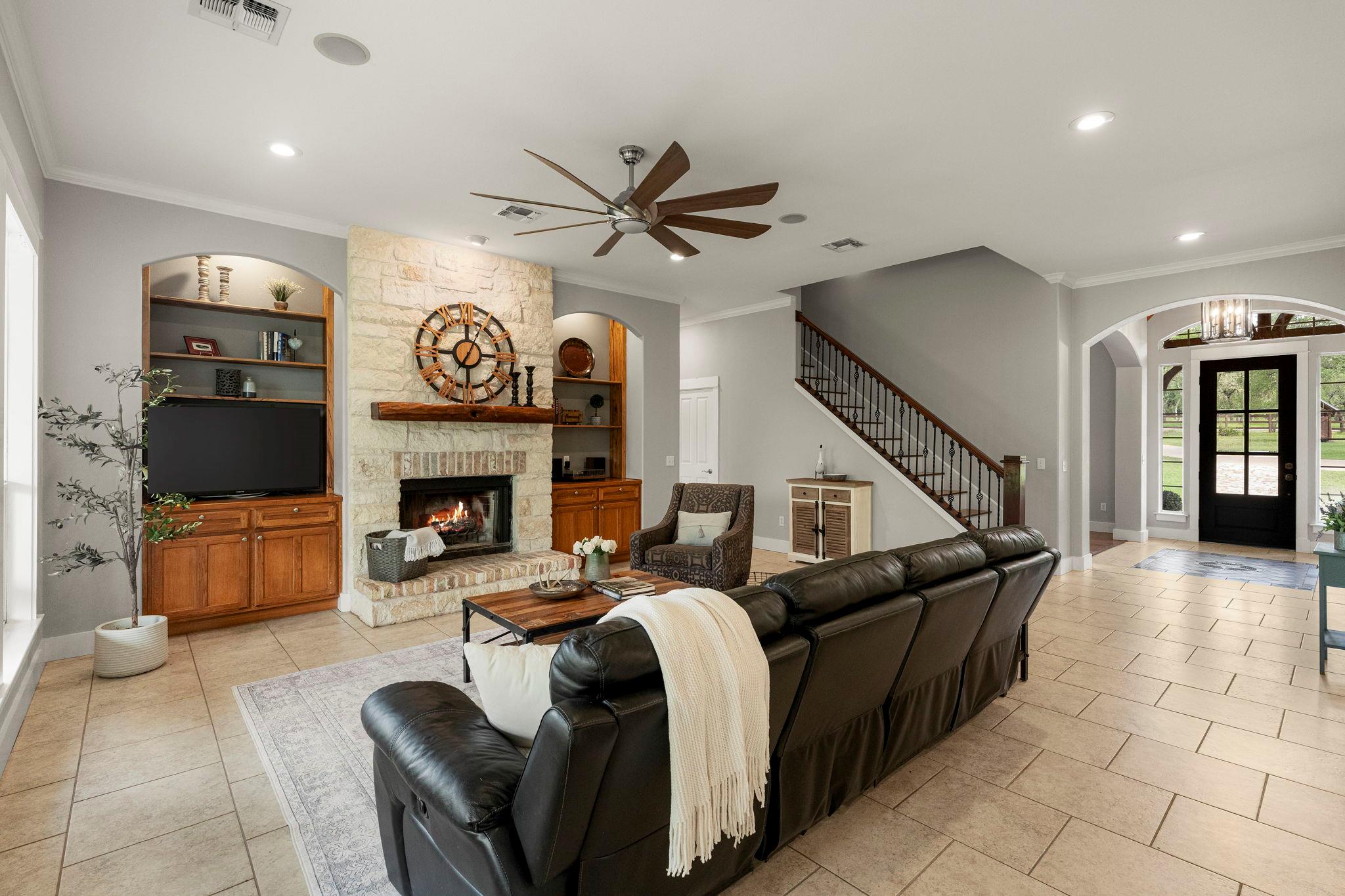 103 Horseshoe DR