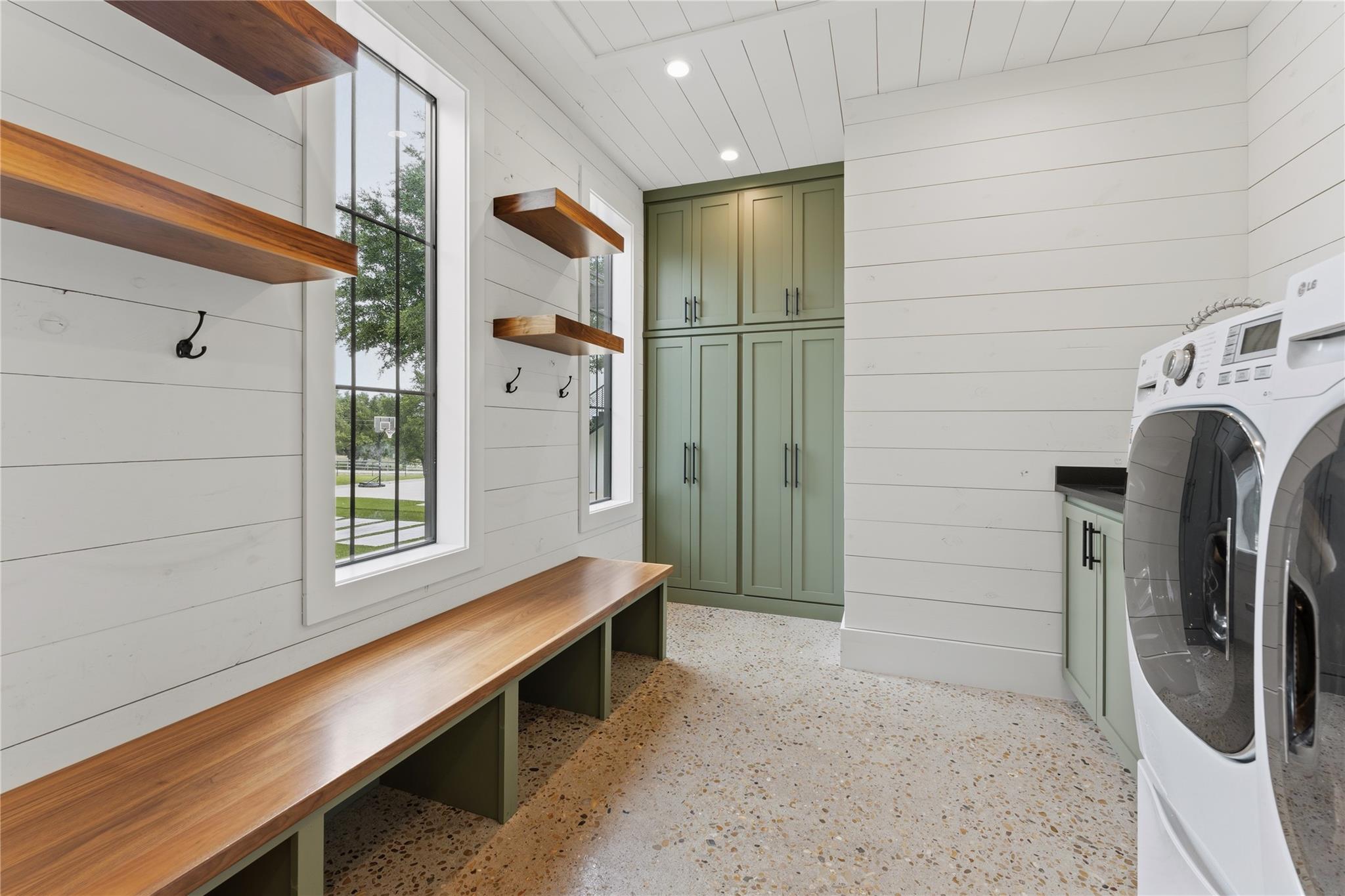 103 Victorian Oaks LN