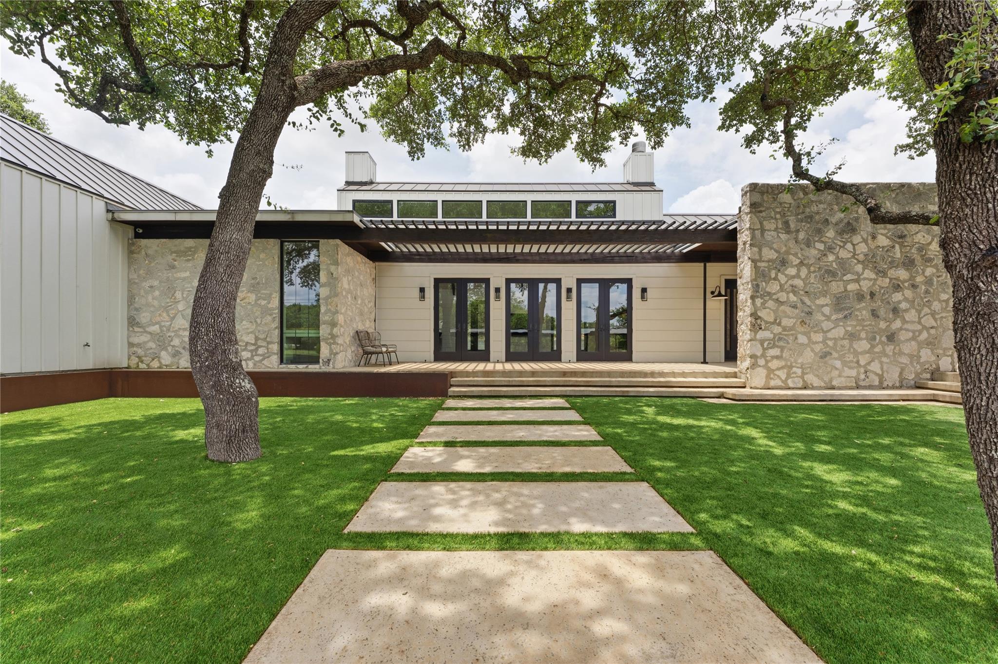 103 Victorian Oaks LN