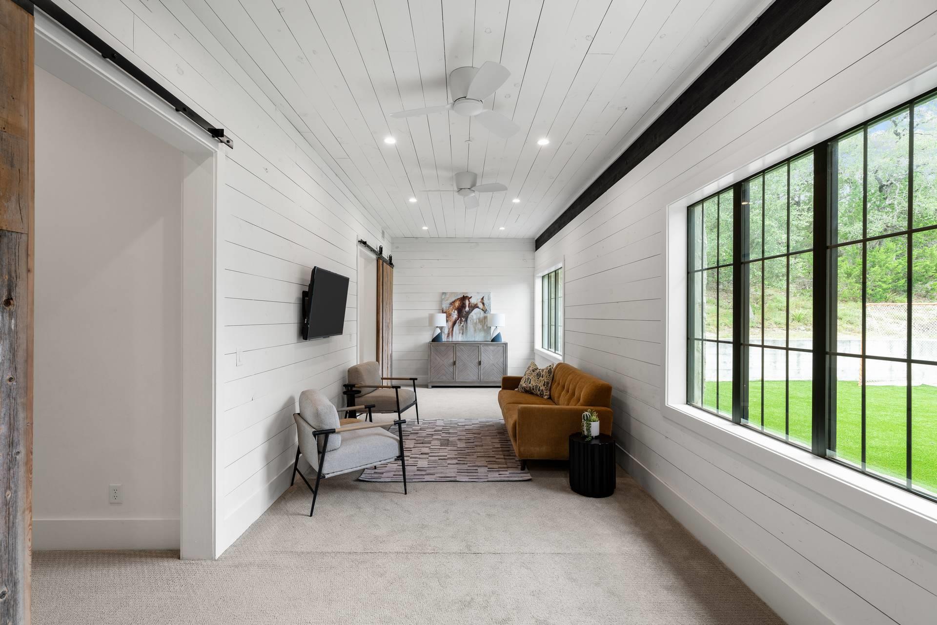 103 Victorian Oaks LN
