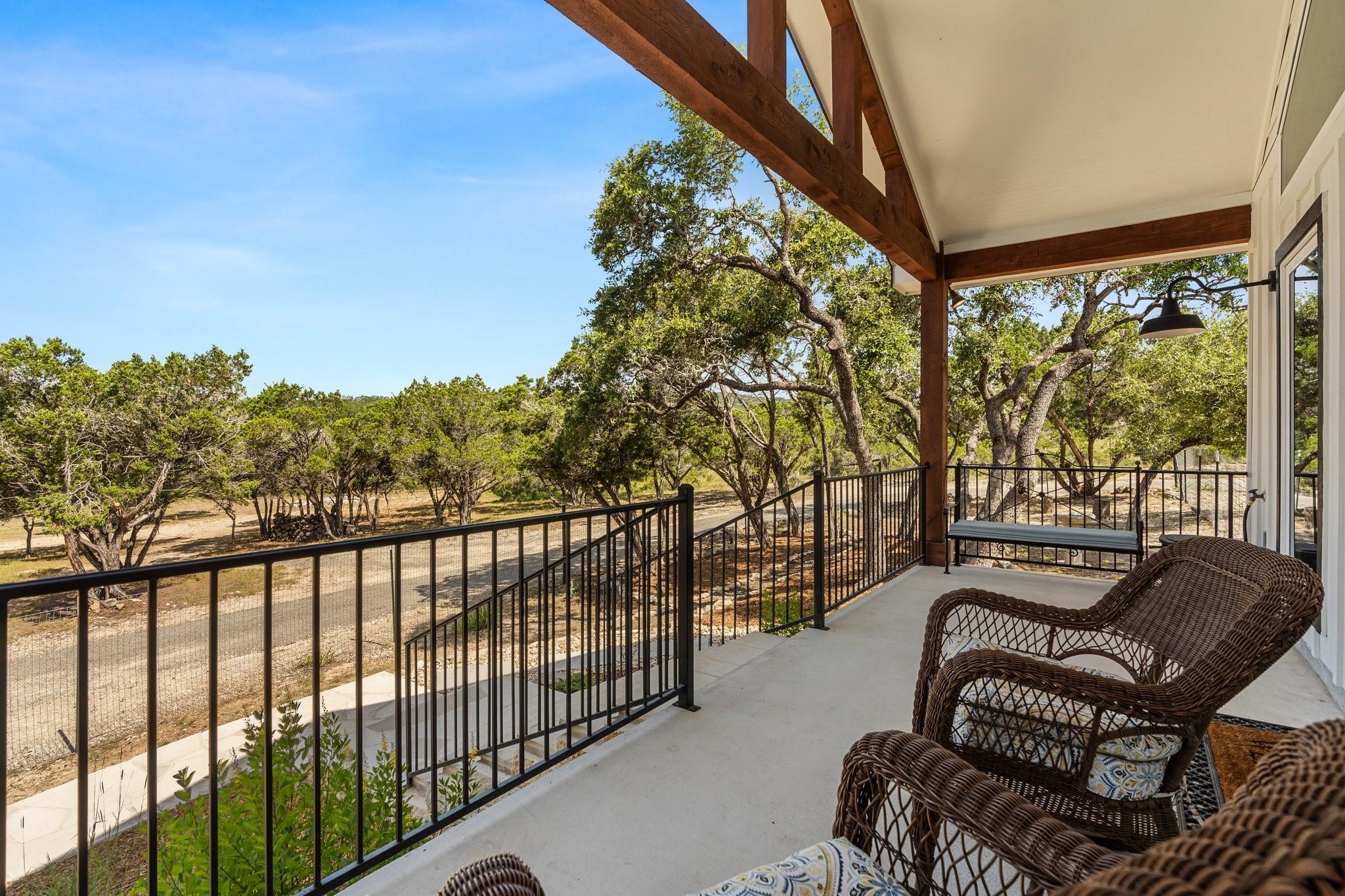 631 Lakeside DR