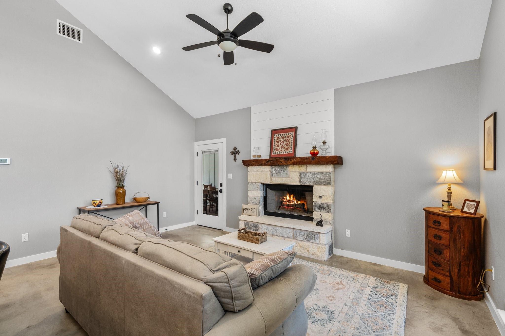 631 Lakeside DR