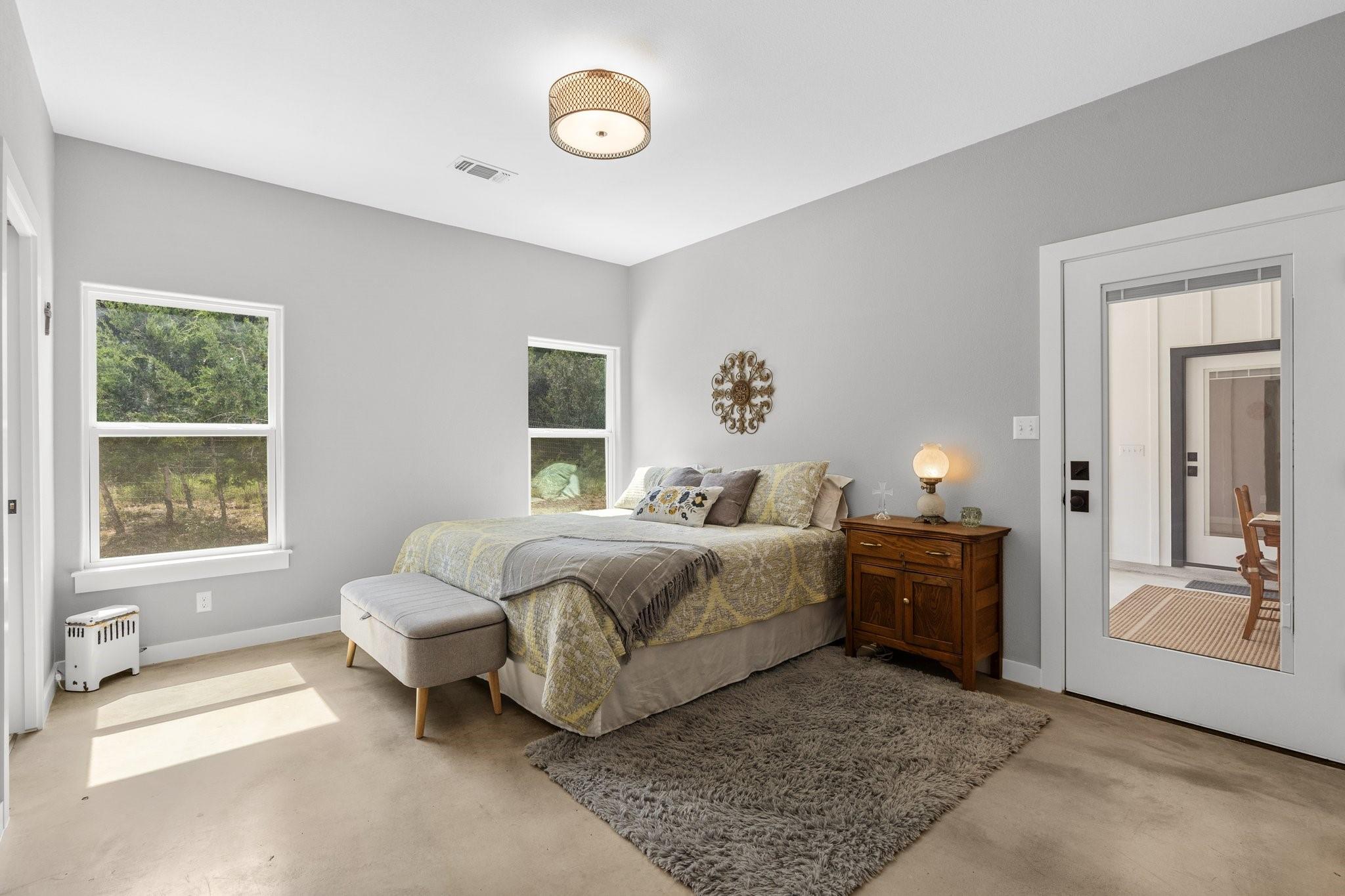 631 Lakeside DR