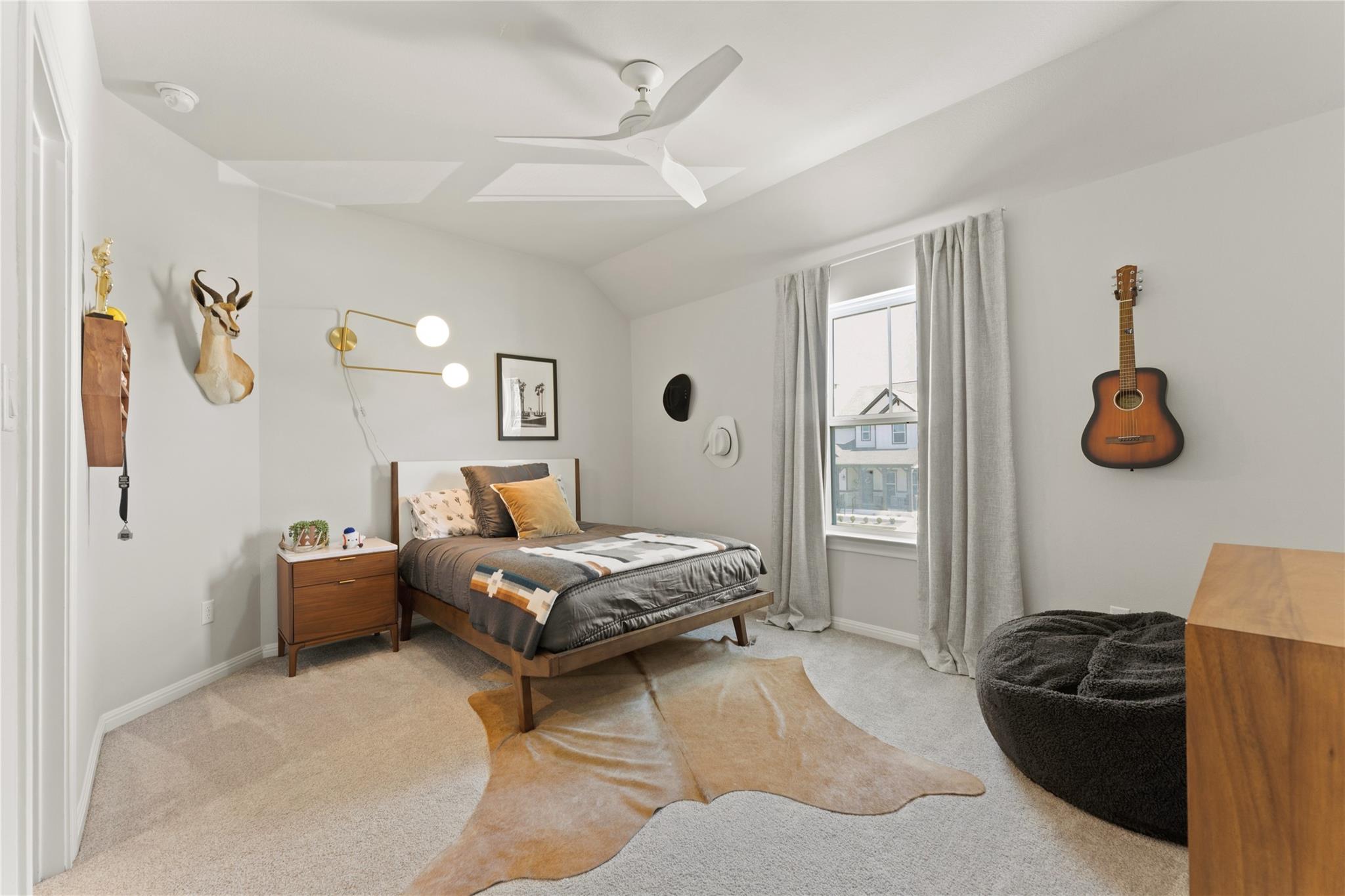 1825 Hazy Hills LOOP