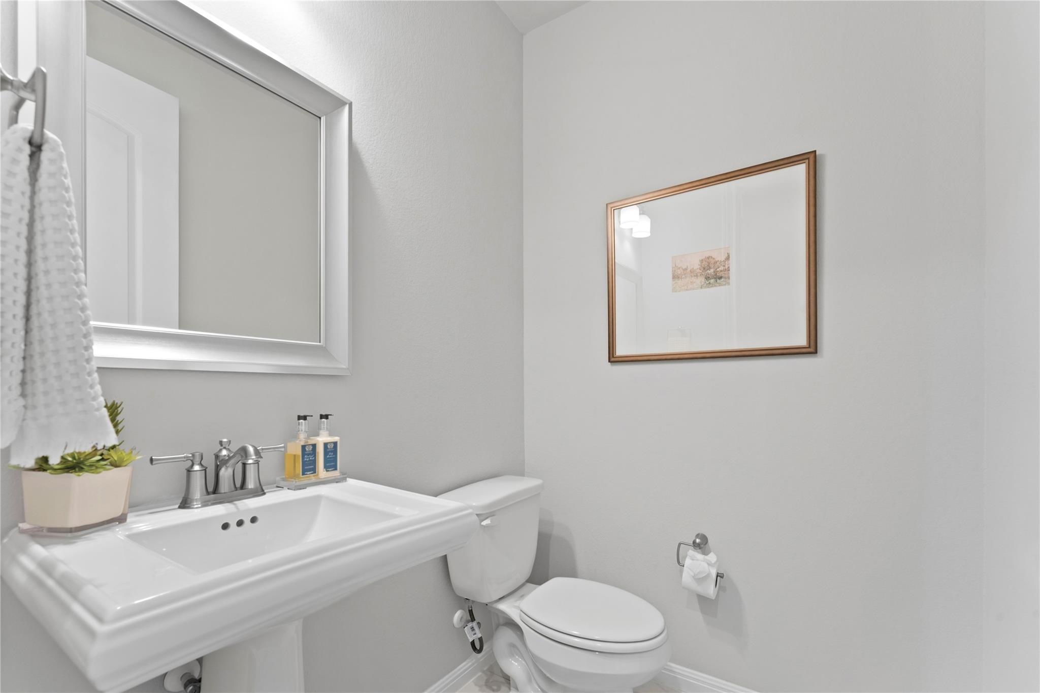 1825 Hazy Hills LOOP