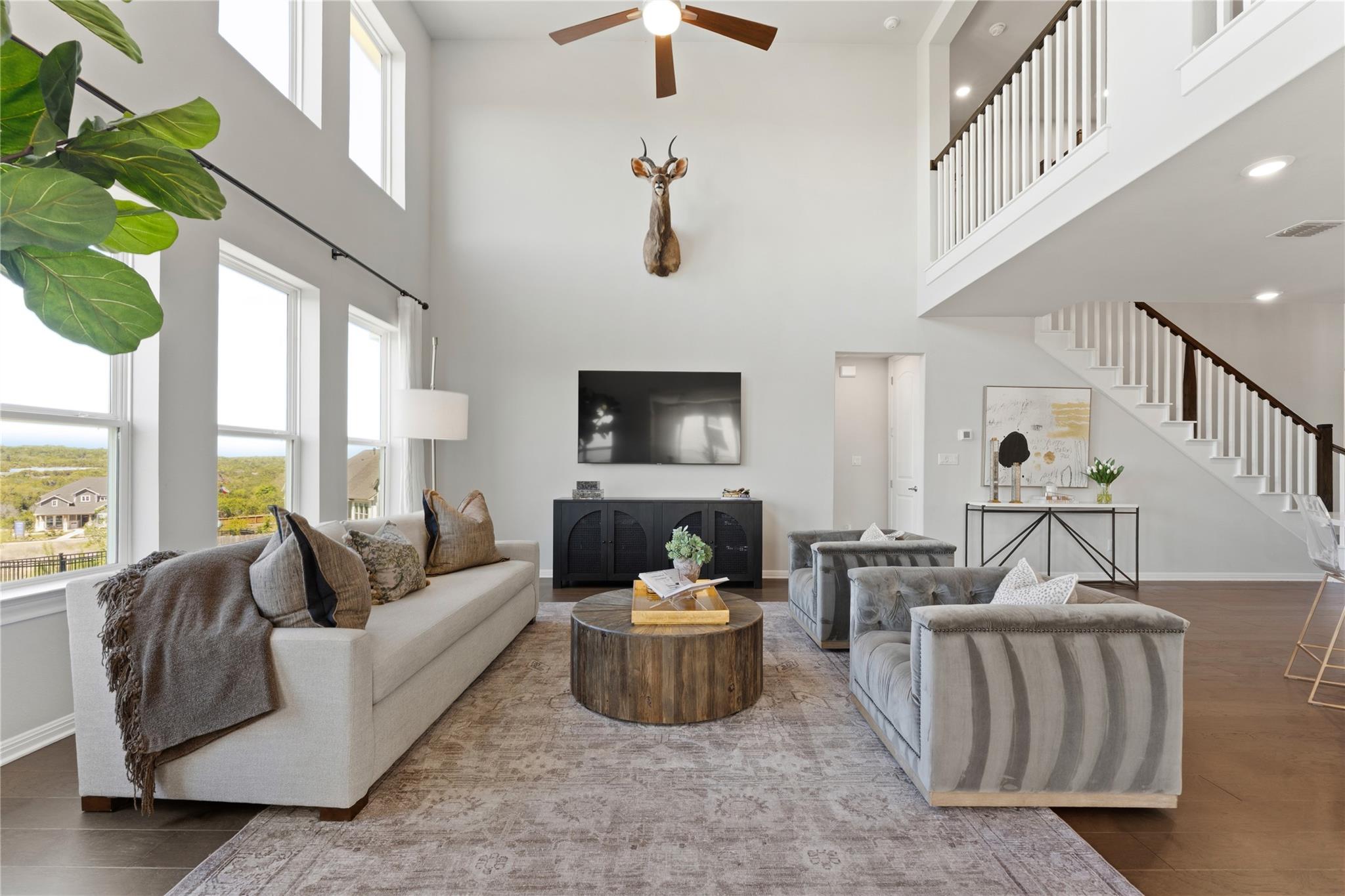 1825 Hazy Hills LOOP