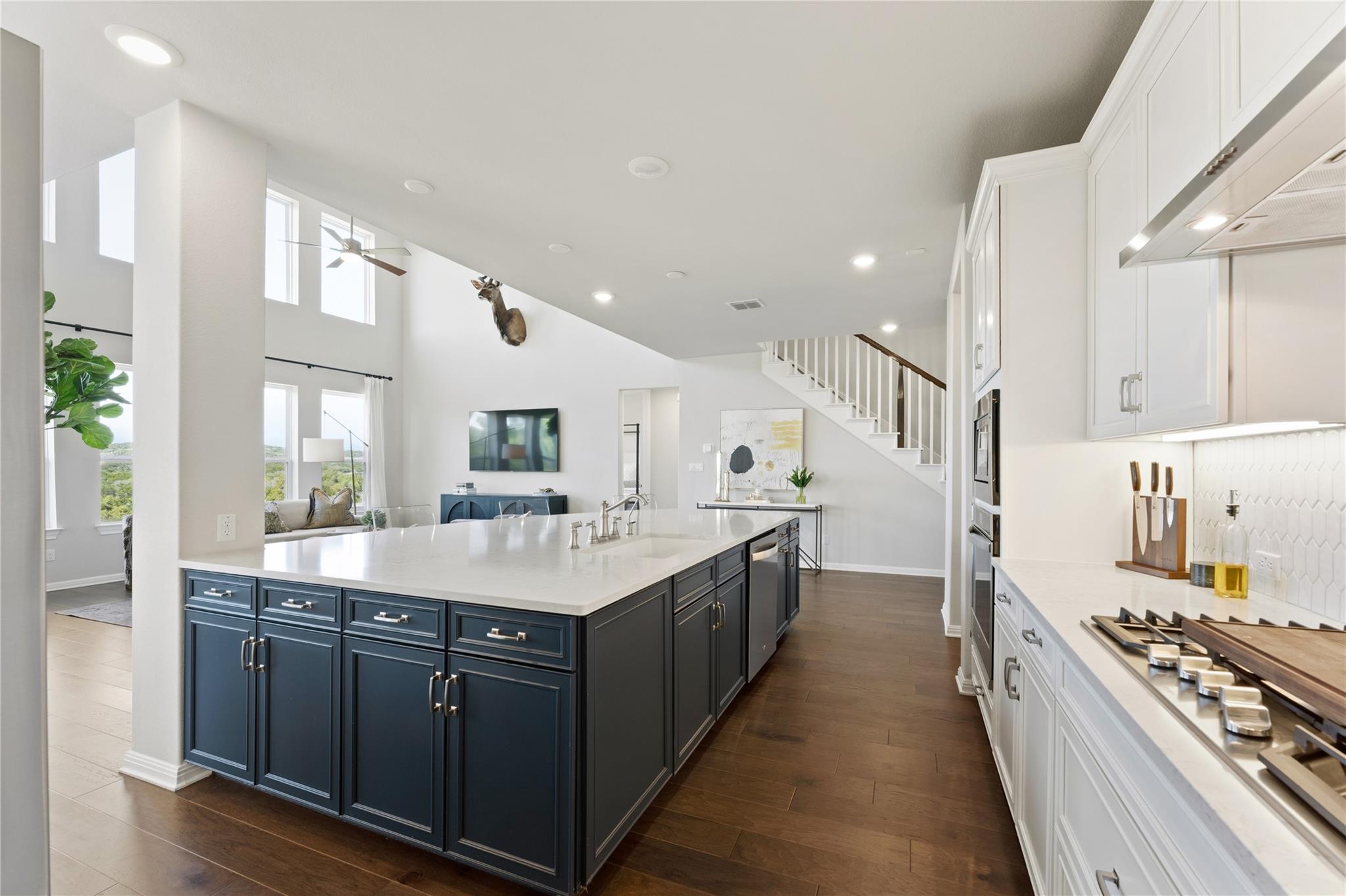 1825 Hazy Hills LOOP