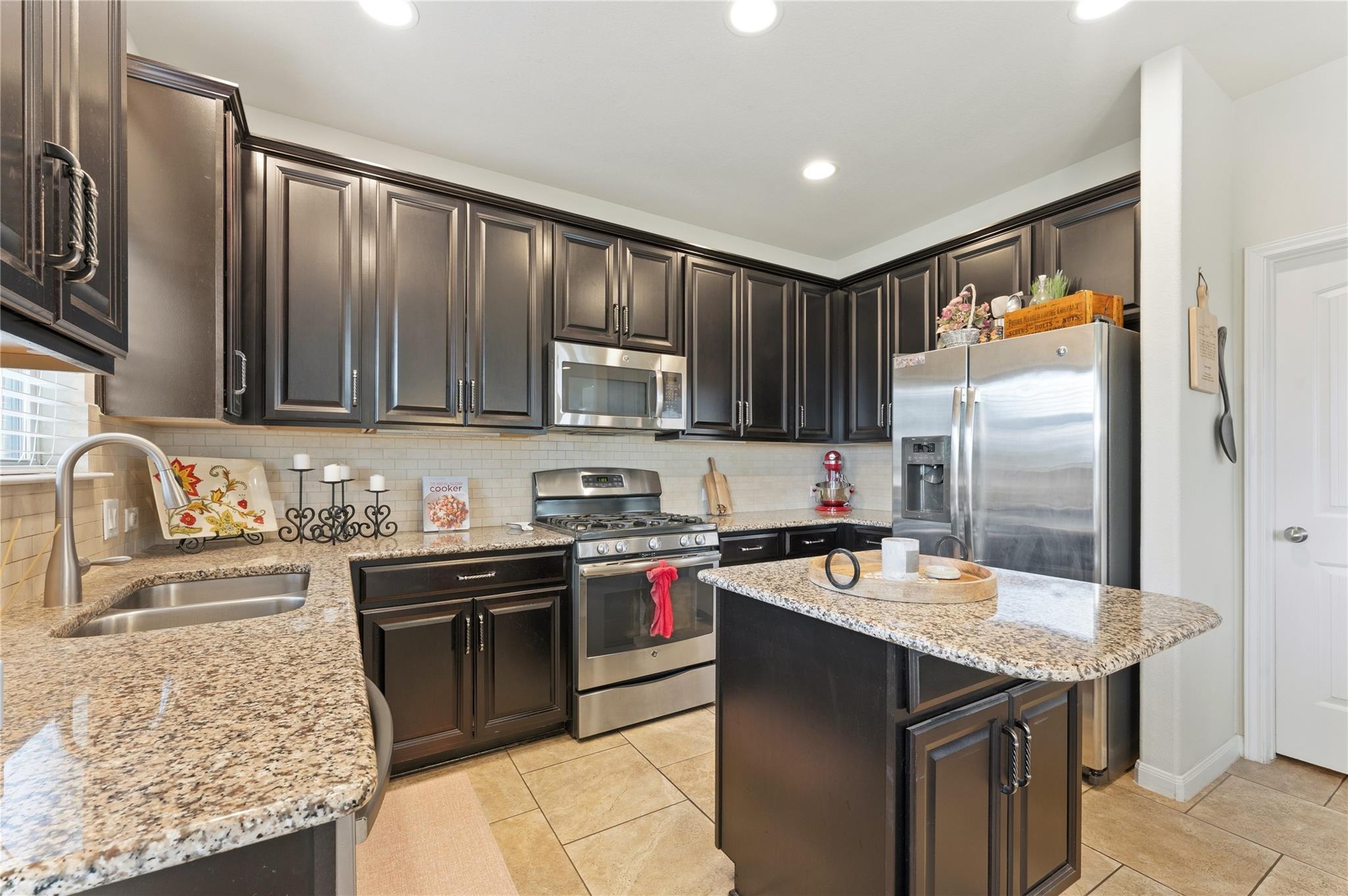 5309 Scenic Lake DR