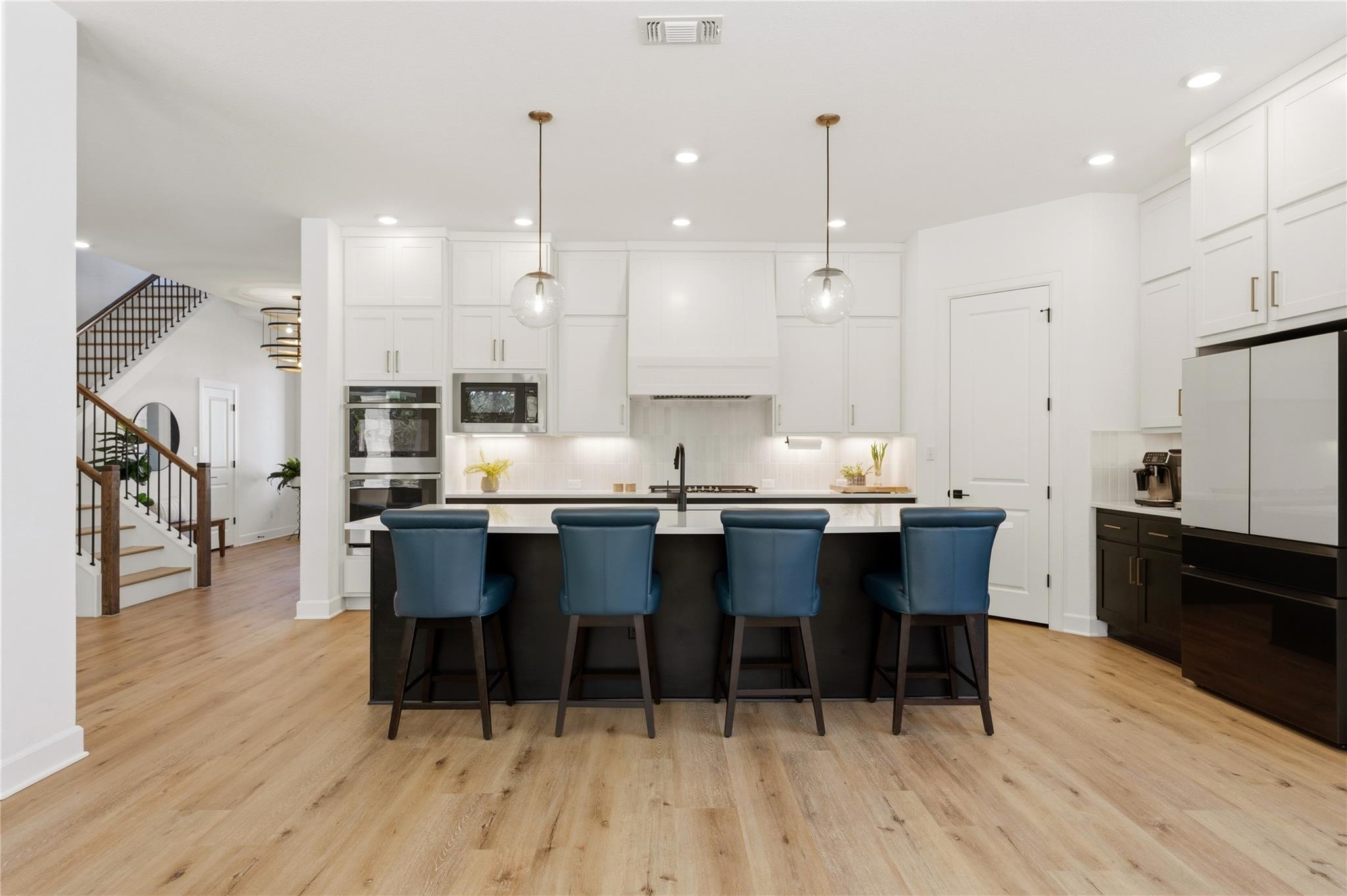 1890 Headwaters BLVD