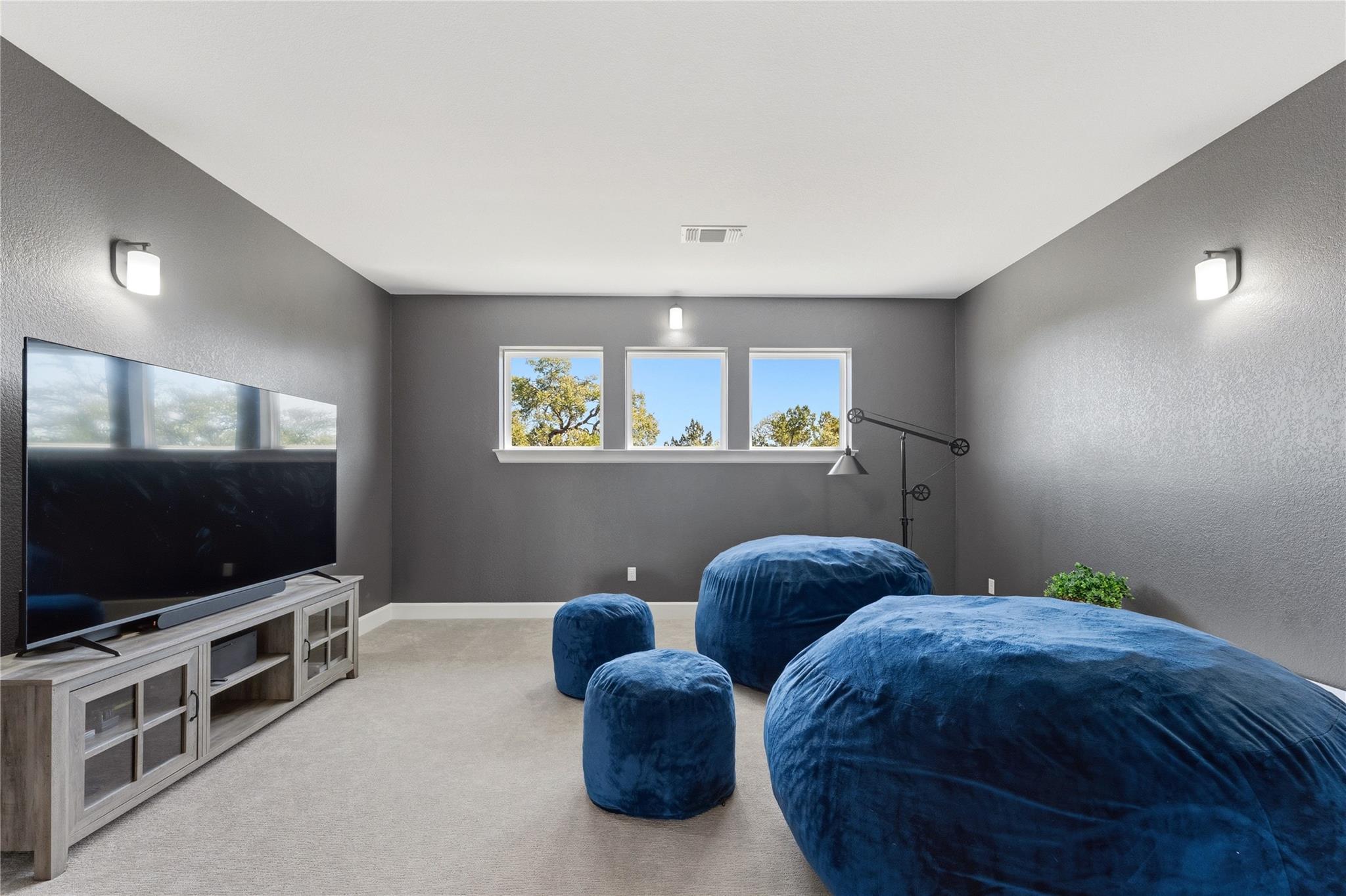 1890 Headwaters BLVD