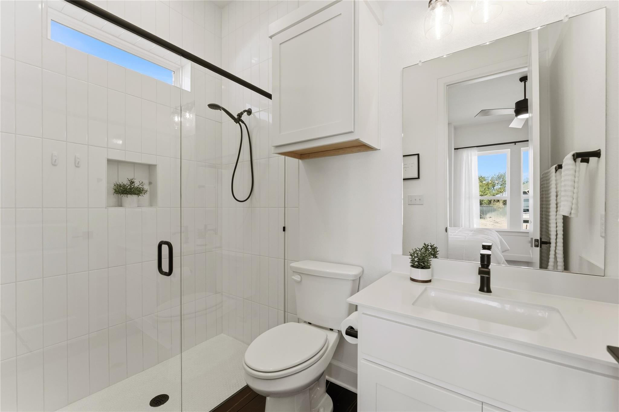 1890 Headwaters BLVD