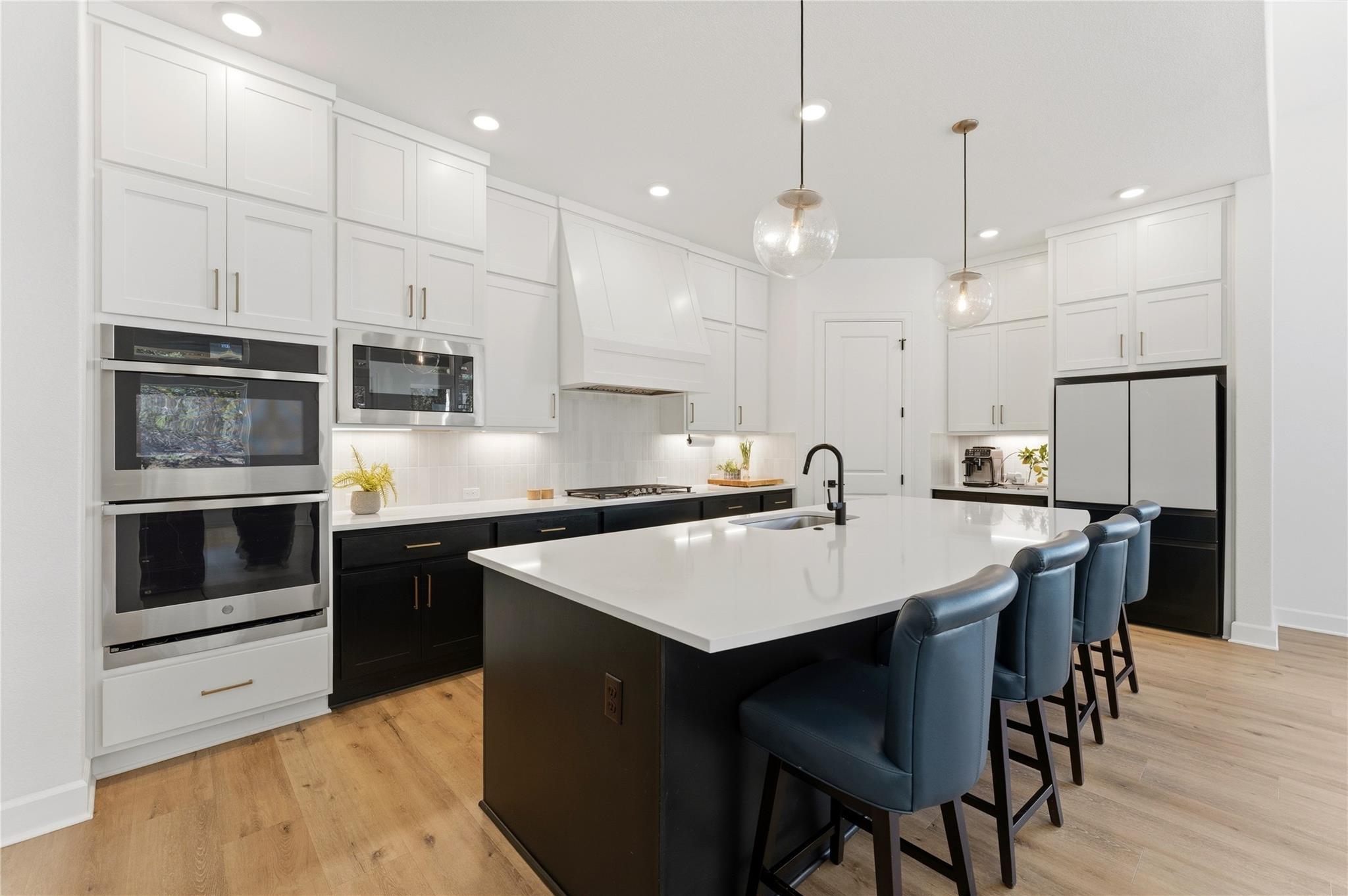 1890 Headwaters BLVD