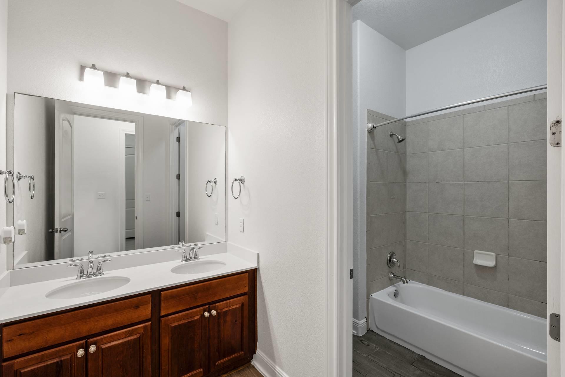 175 Senna DR