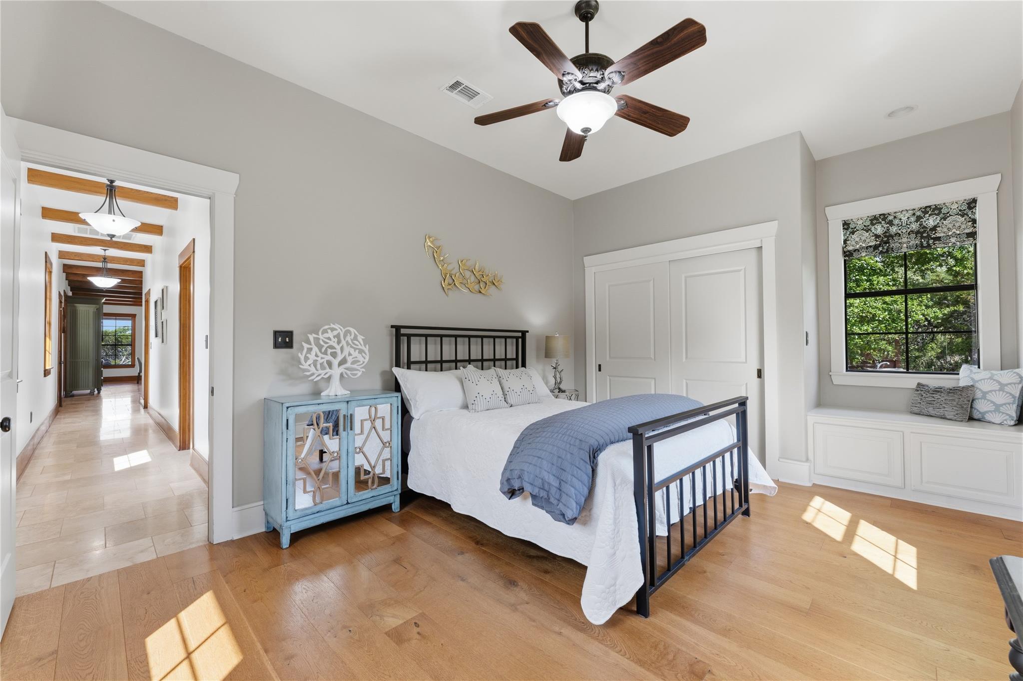 424 Hidden Creek DR